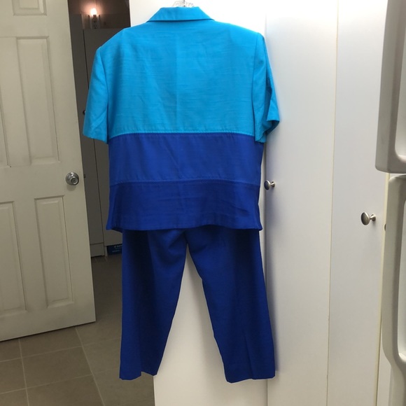 SAG HARBOR 2 PIECE PANTSUIT - Picture 3 of 14